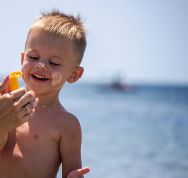 ¿Cómo proteger a los niños del sol?